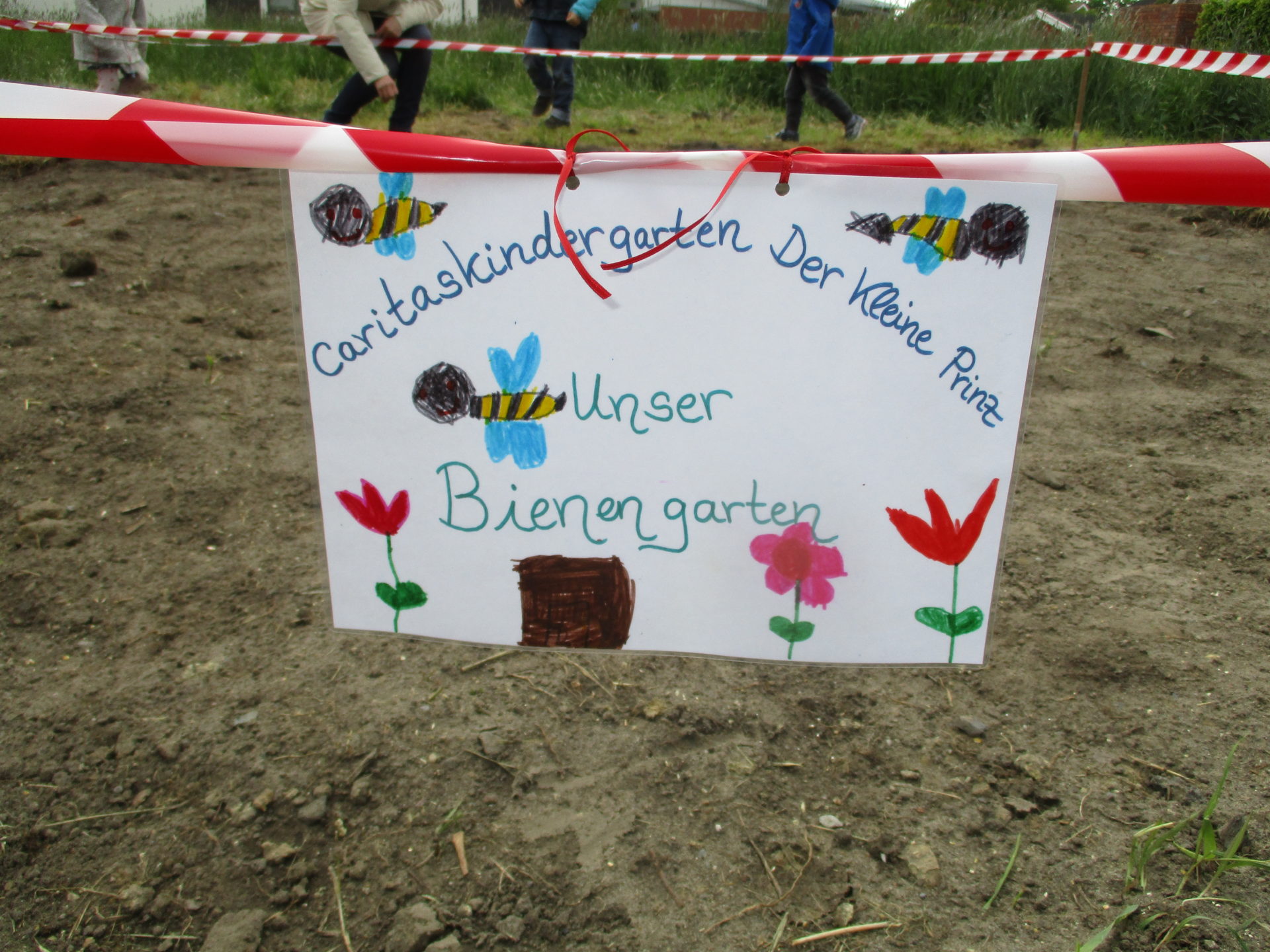 Schilder für den Bienengarten