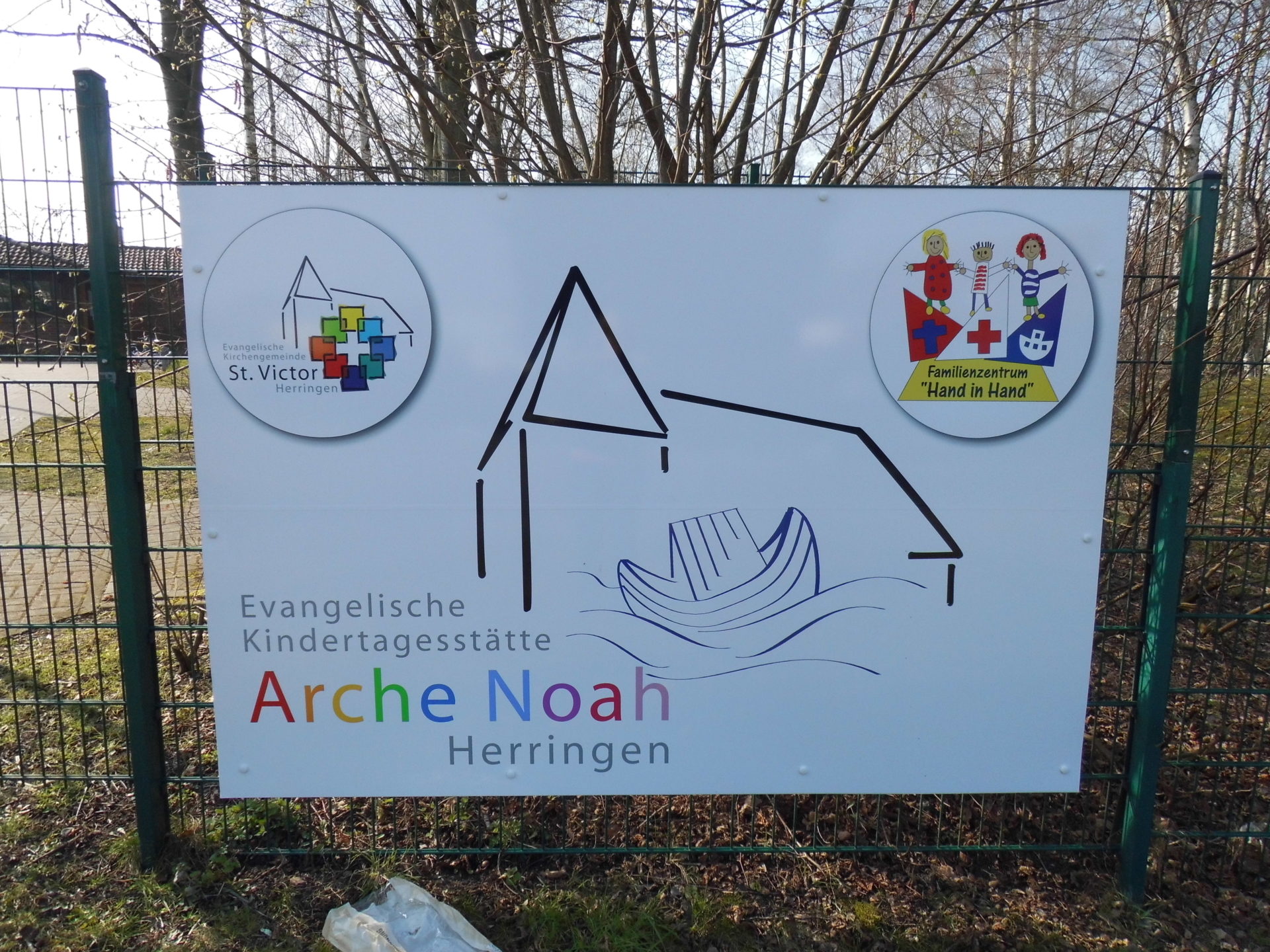 „Es brummt in der Arche“