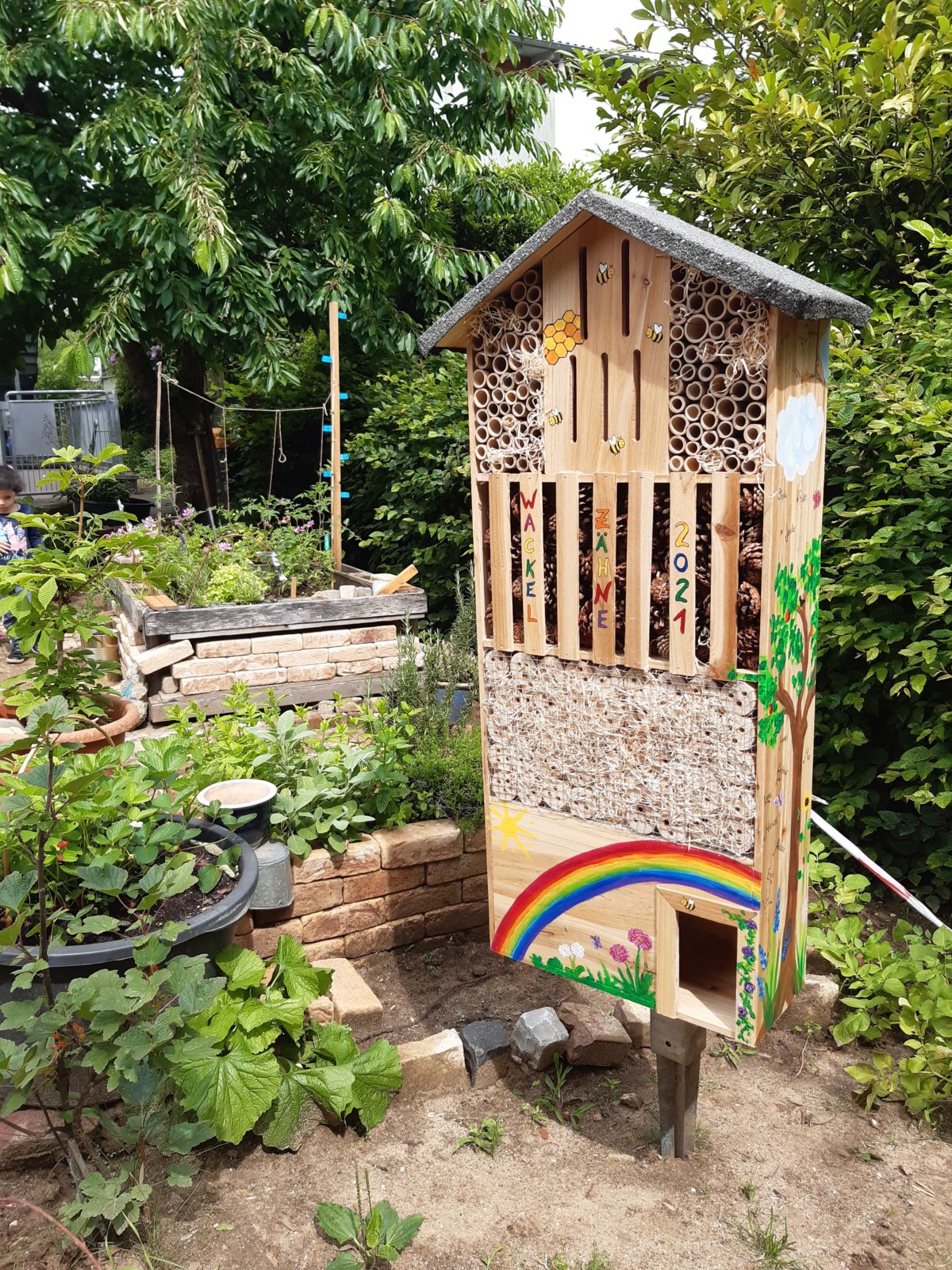 Blühstreifen für Hummeln, Bienen & Co – Achtung vor Natur, Pflanzen und Tieren