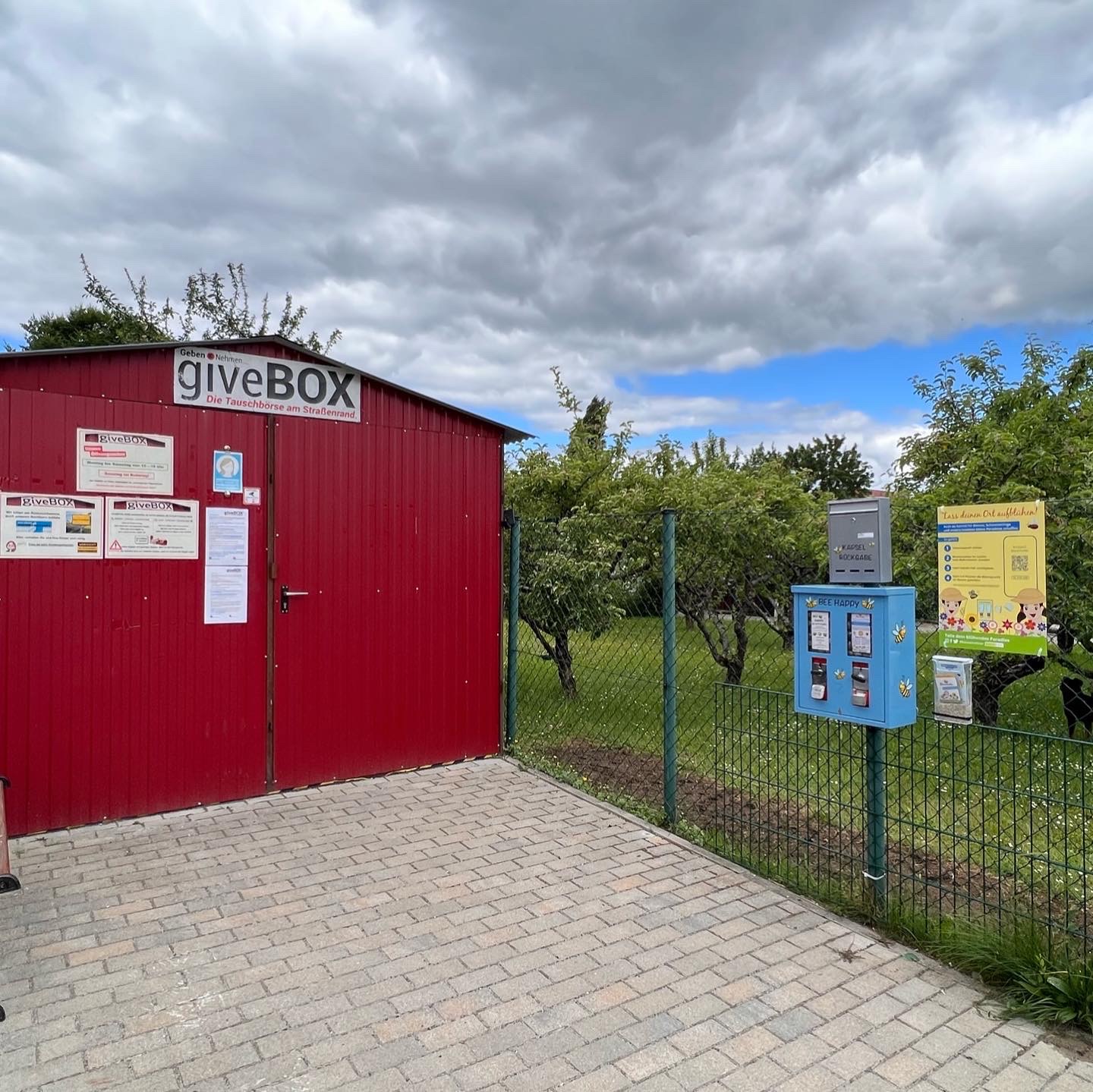 Bienenprojekt an der Givebox Bad Homburg