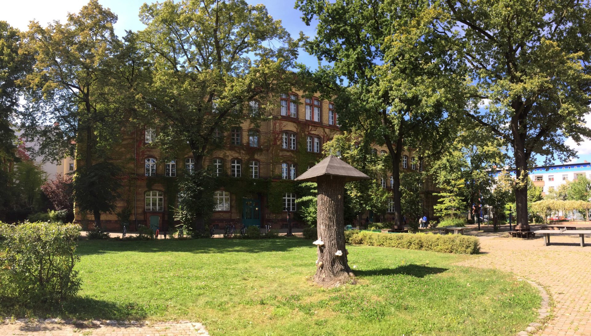 Bienengarten an der Tesla-Gemeinschaftsschule