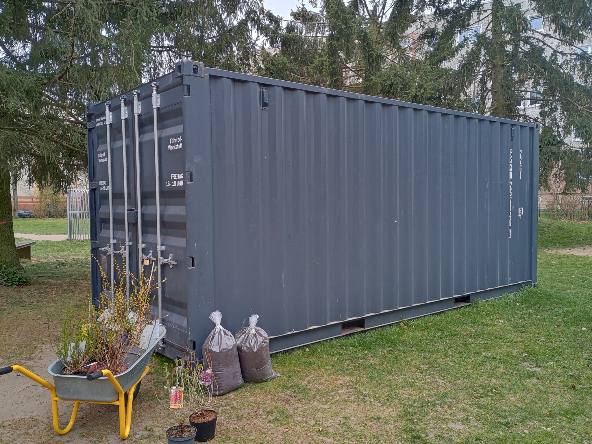 Alles brummt – Natur trifft Fahrradwerkstatt