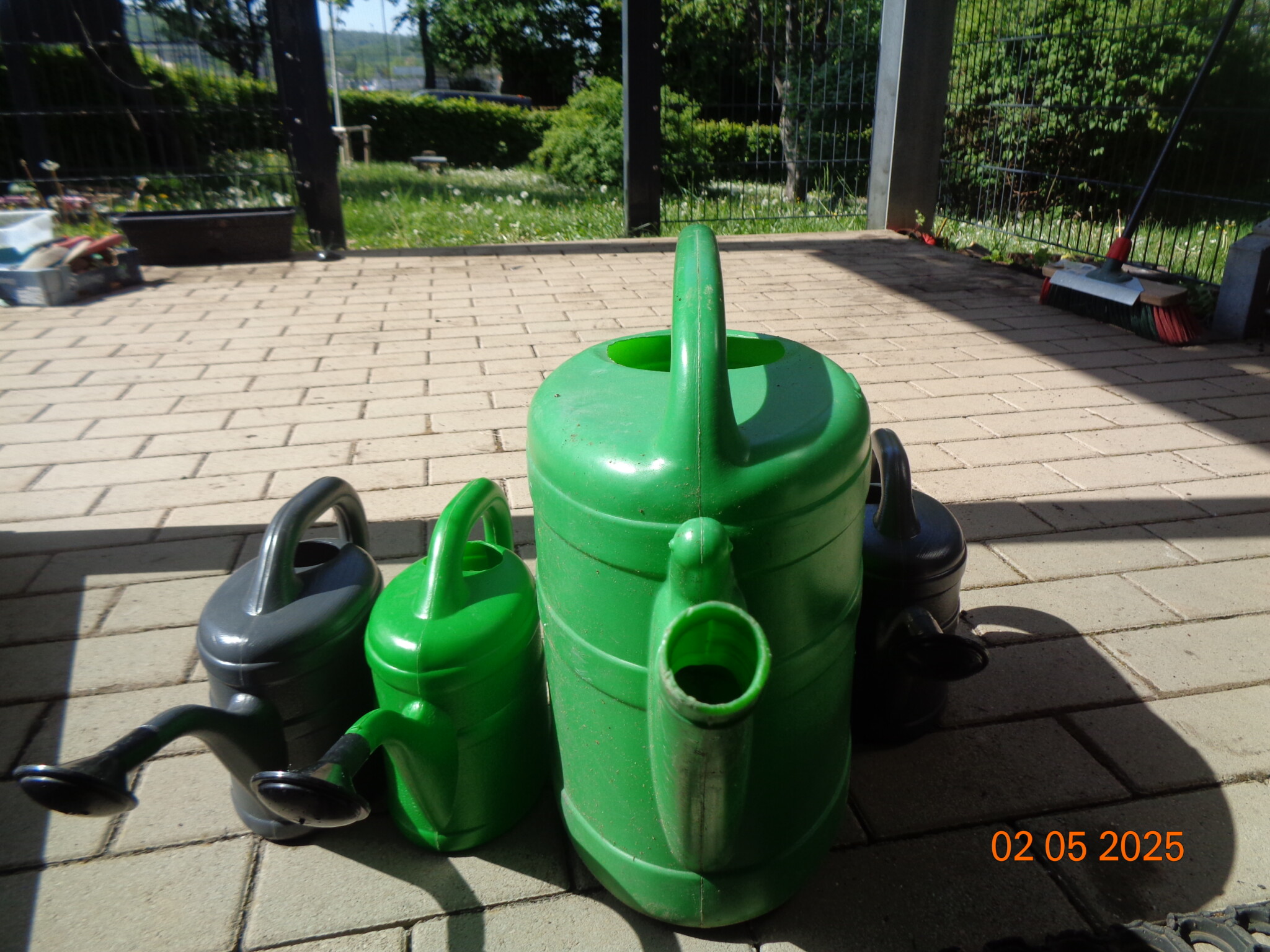 Die Regenbogen Terrasse wird bunt, blumig und bienenfreundlich.
